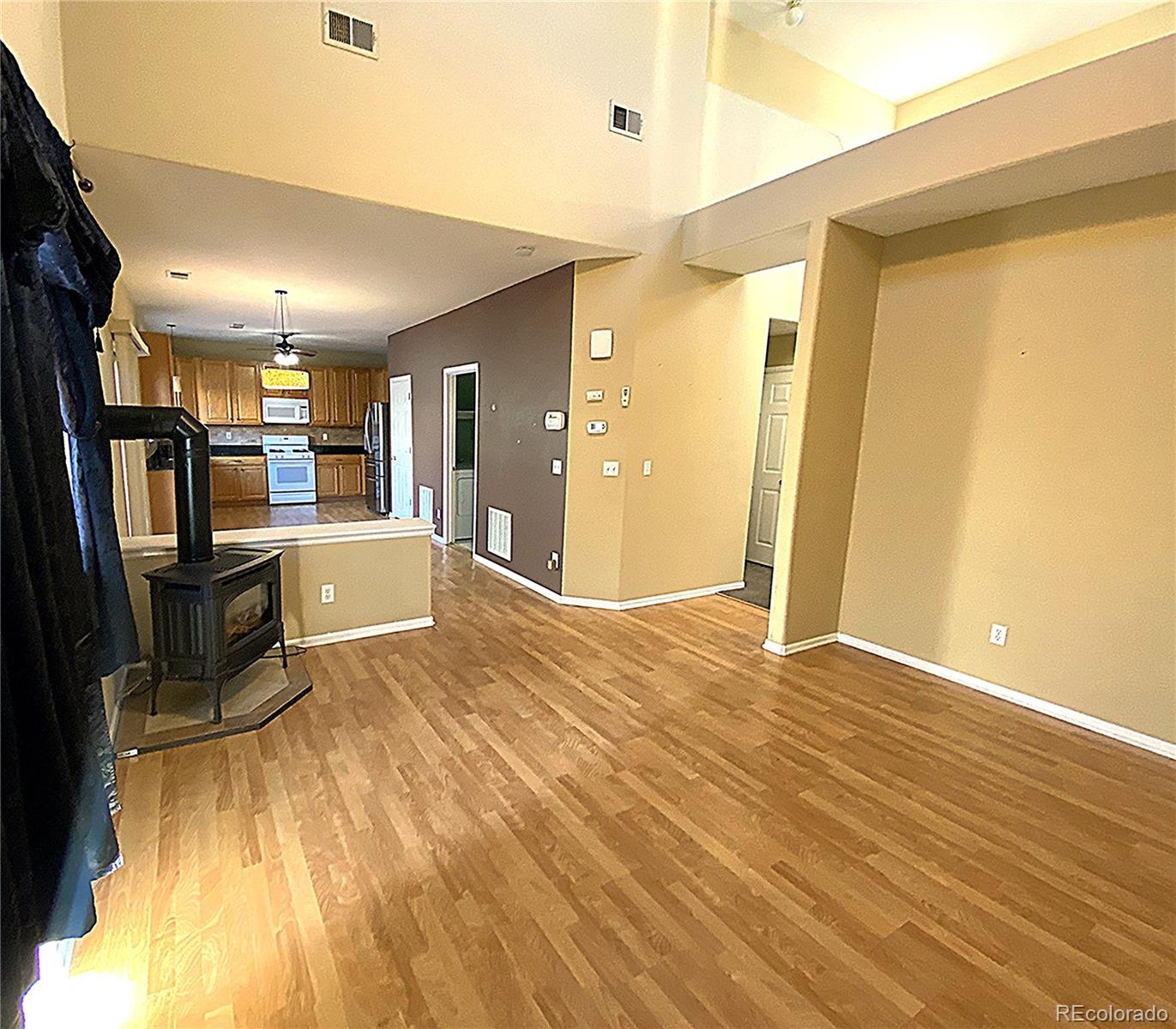 MLS Image #4 for 407  ivory circle,aurora, Colorado