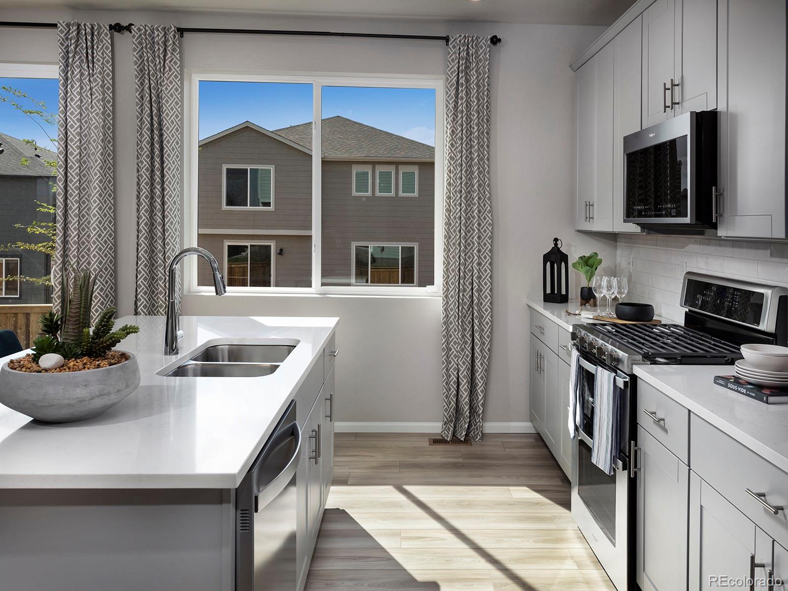 MLS Image #4 for 9225  sedalia street,commerce city, Colorado