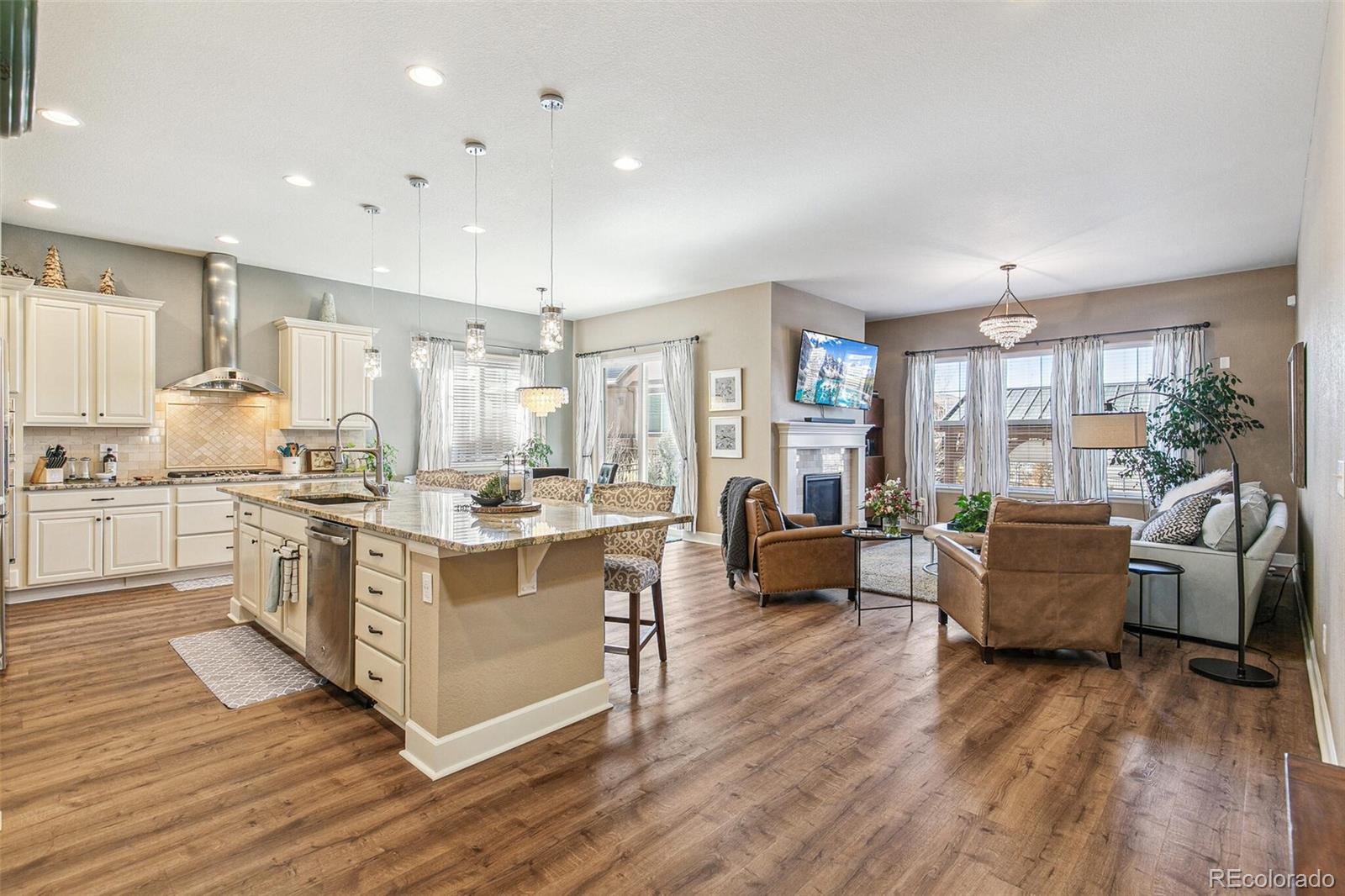 MLS Image #3 for 7743 s quantock way,aurora, Colorado