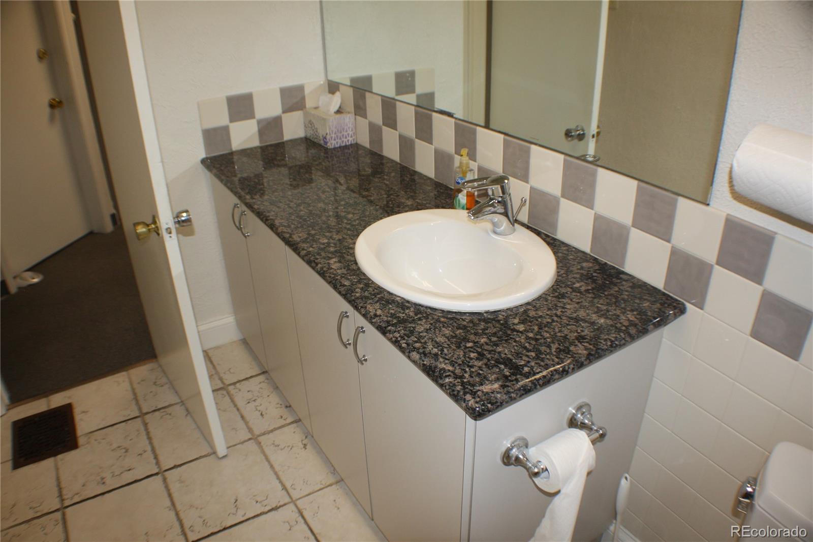 MLS Image #4 for 1928 e 18th avenue,denver, Colorado