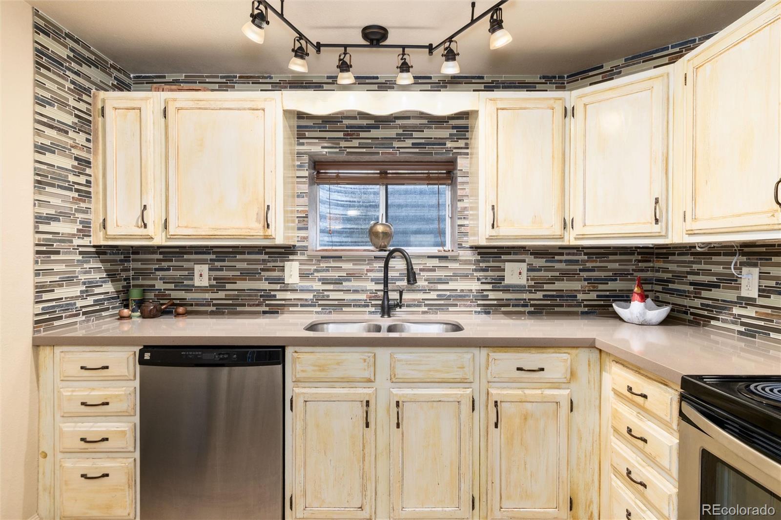 MLS Image #36 for 12 n 17th street,colorado springs, Colorado