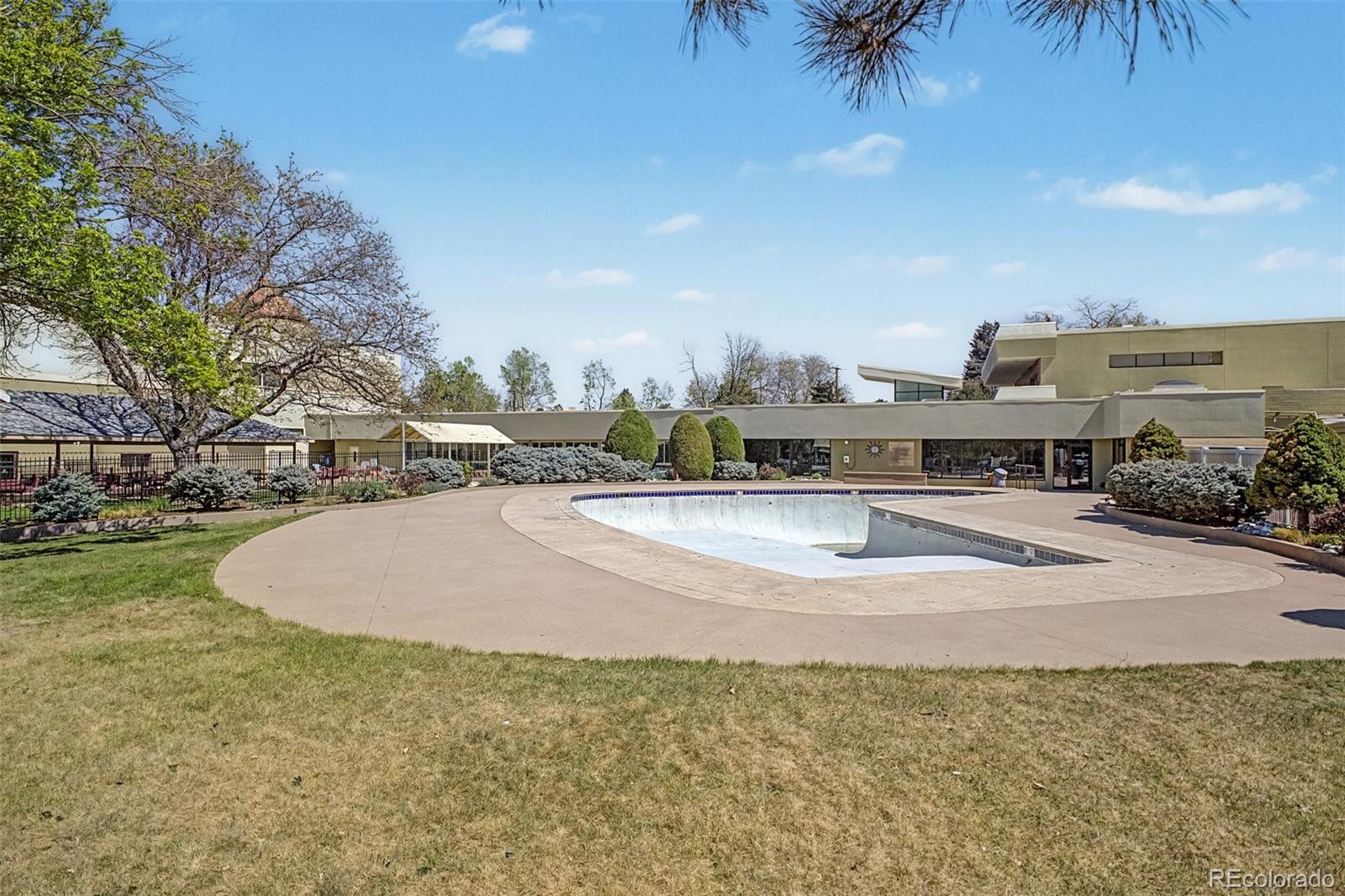 MLS Image #40 for 605 s alton way,denver, Colorado