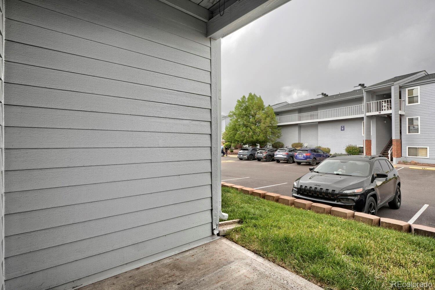 MLS Image #15 for 3141 s tamarac drive,denver, Colorado