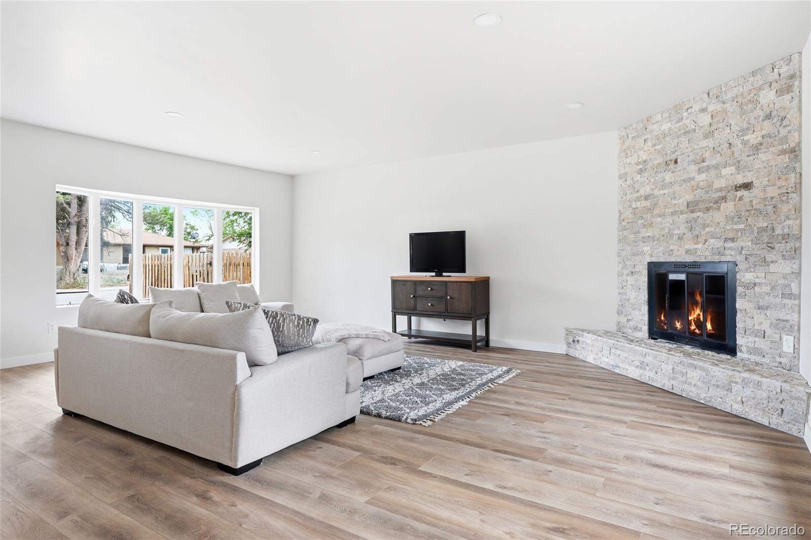 MLS Image #16 for 405  elliott street,longmont, Colorado