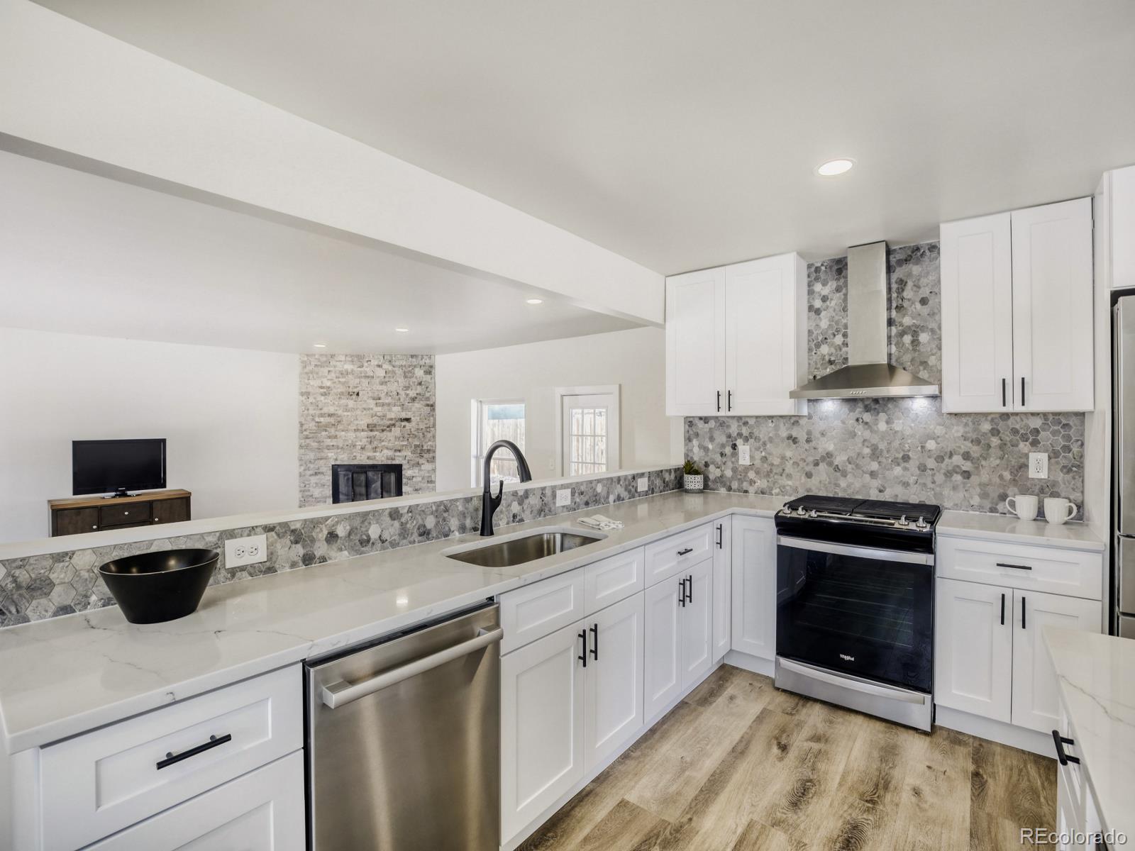 MLS Image #7 for 405  elliott street,longmont, Colorado