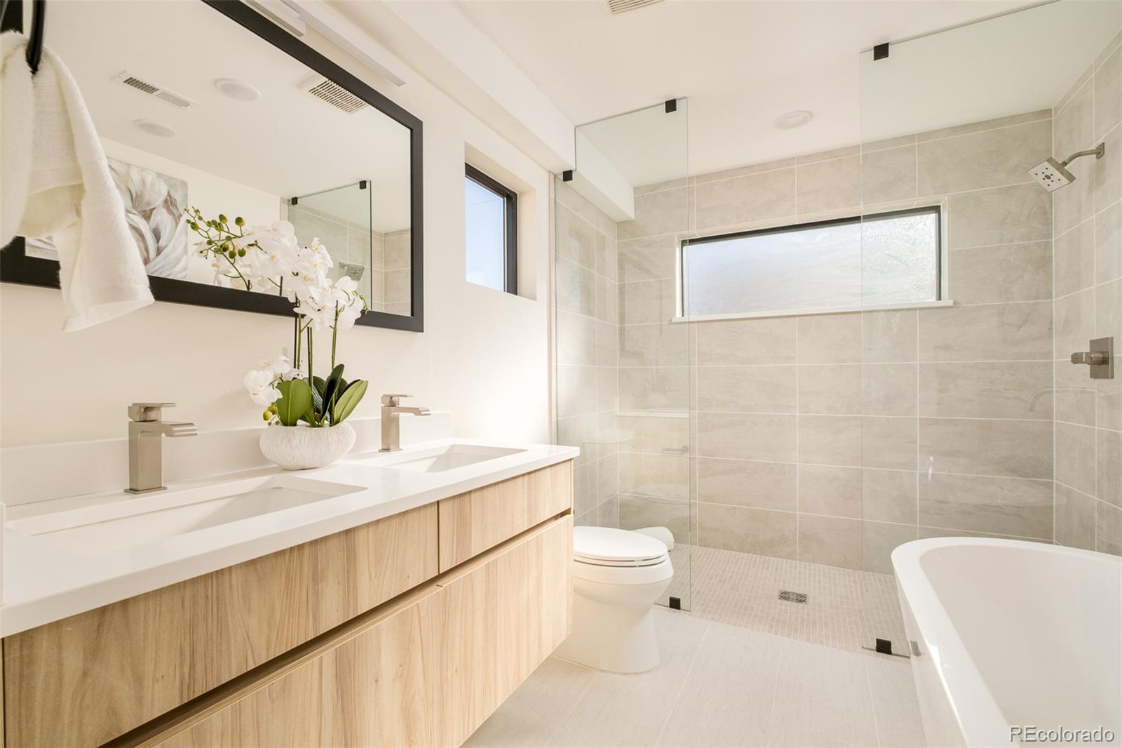 MLS Image #16 for 3414  lawrence street,denver, Colorado