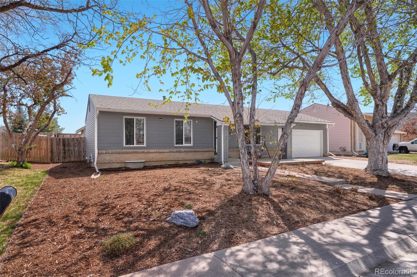 MLS Image #3 for 4708 s ouray way,aurora, Colorado