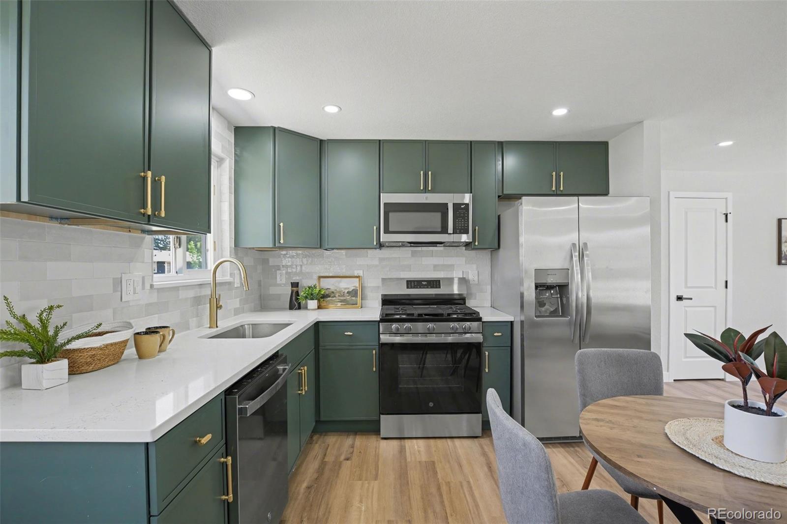 MLS Image #10 for 6163 w 78th avenue,arvada, Colorado