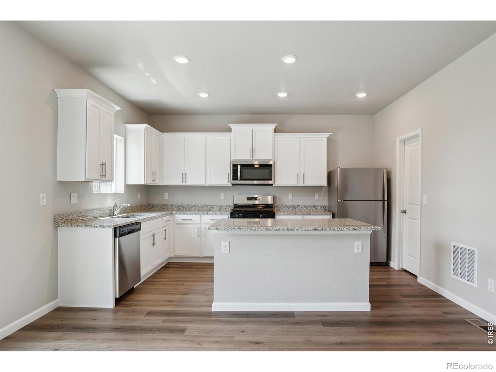MLS Image #6 for 852  emerald lakes street,severance, Colorado