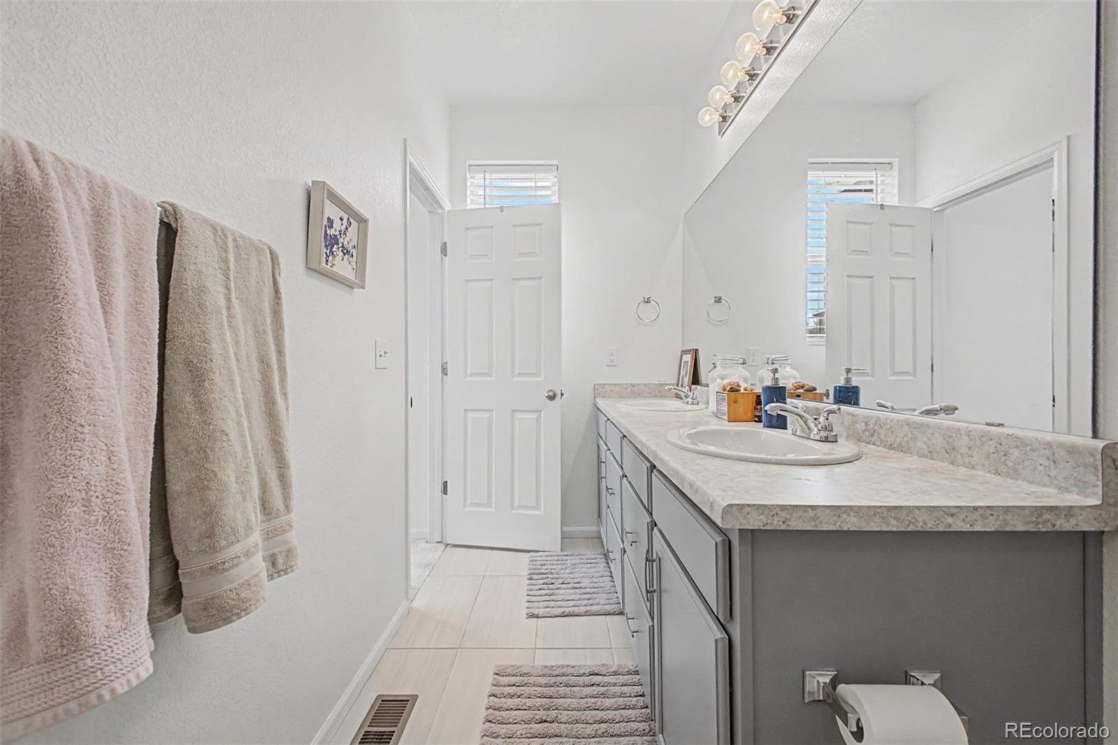 MLS Image #15 for 17069 e exposition drive,aurora, Colorado