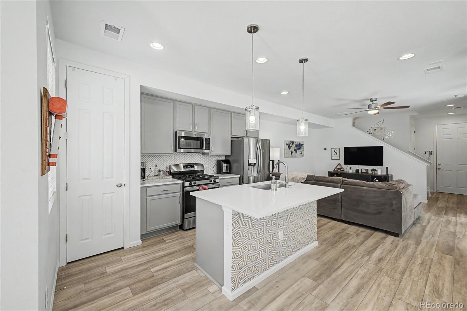 MLS Image #3 for 17069 e exposition drive,aurora, Colorado