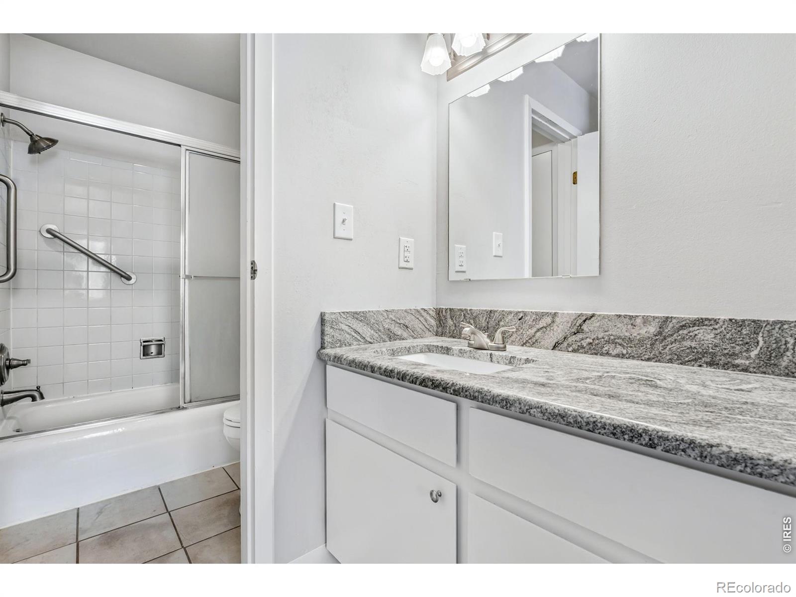 MLS Image #14 for 809 e drake road,fort collins, Colorado