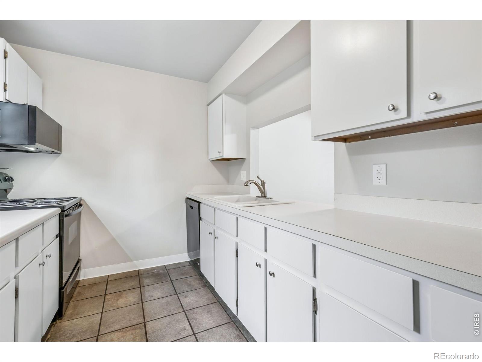 MLS Image #6 for 809 e drake road,fort collins, Colorado