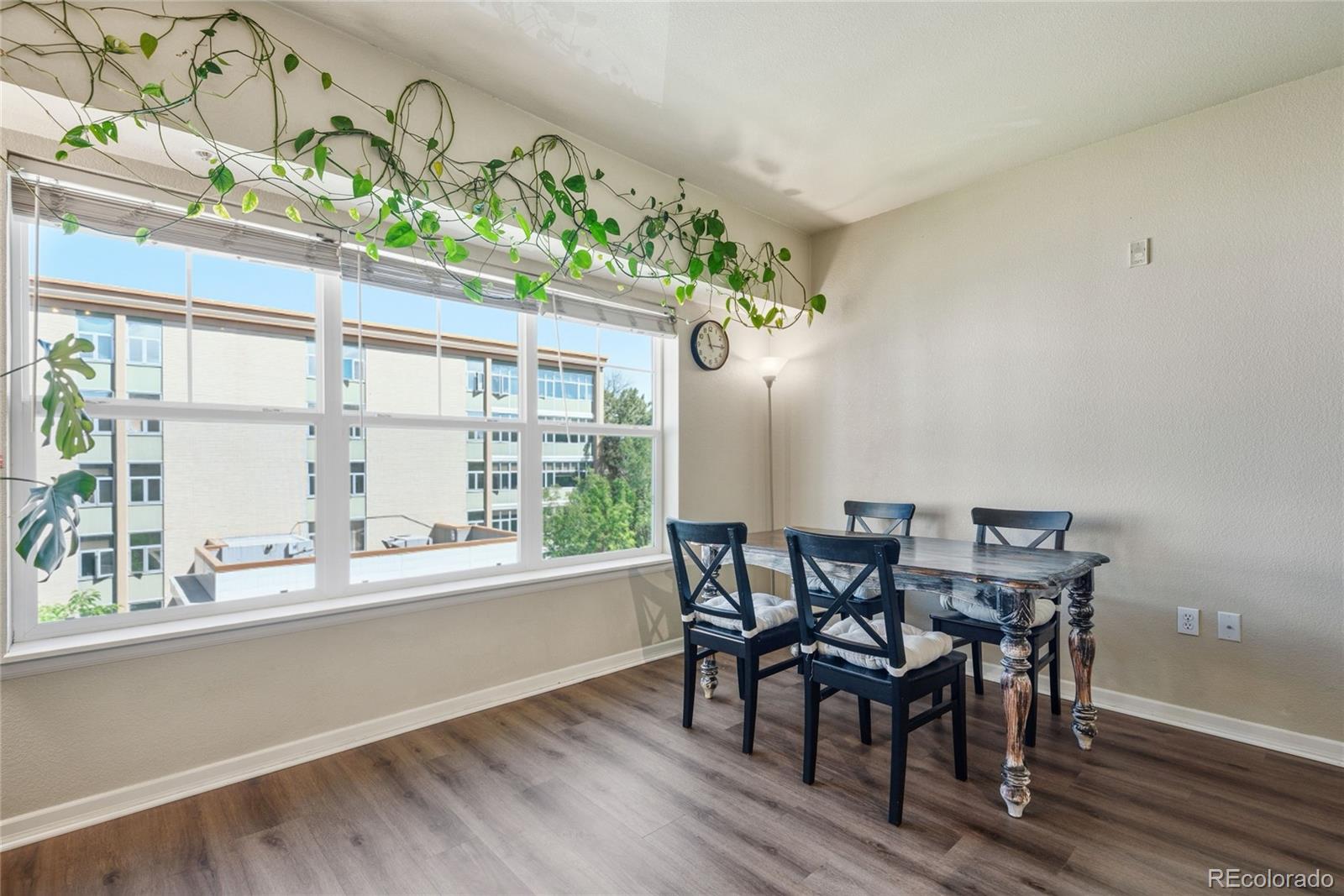 MLS Image #11 for 1623  saint paul street,denver, Colorado