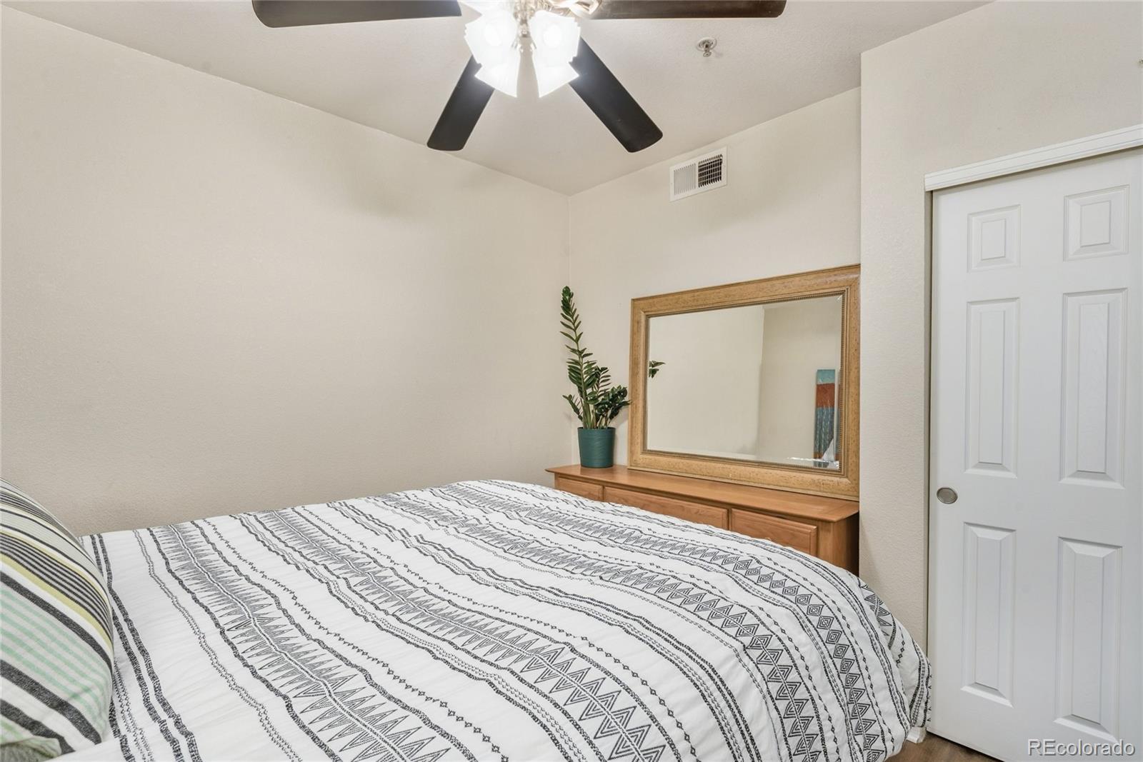 MLS Image #20 for 1623  saint paul street,denver, Colorado