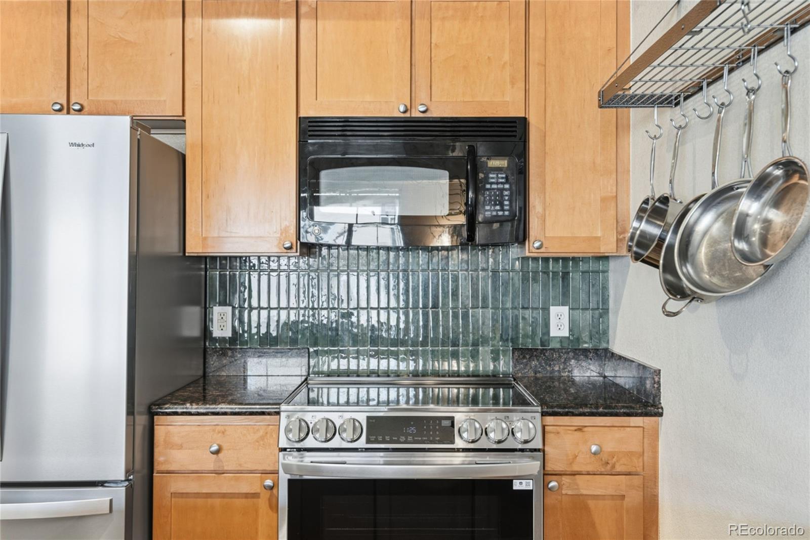 MLS Image #8 for 1623  saint paul street,denver, Colorado