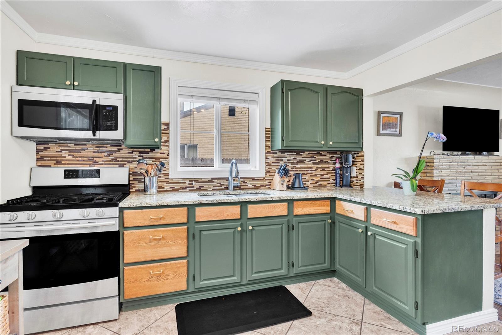 MLS Image #9 for 1326 s clay street,denver, Colorado