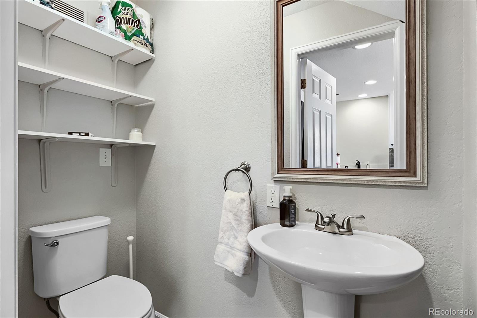 MLS Image #12 for 7846 s kittredge circle,englewood, Colorado