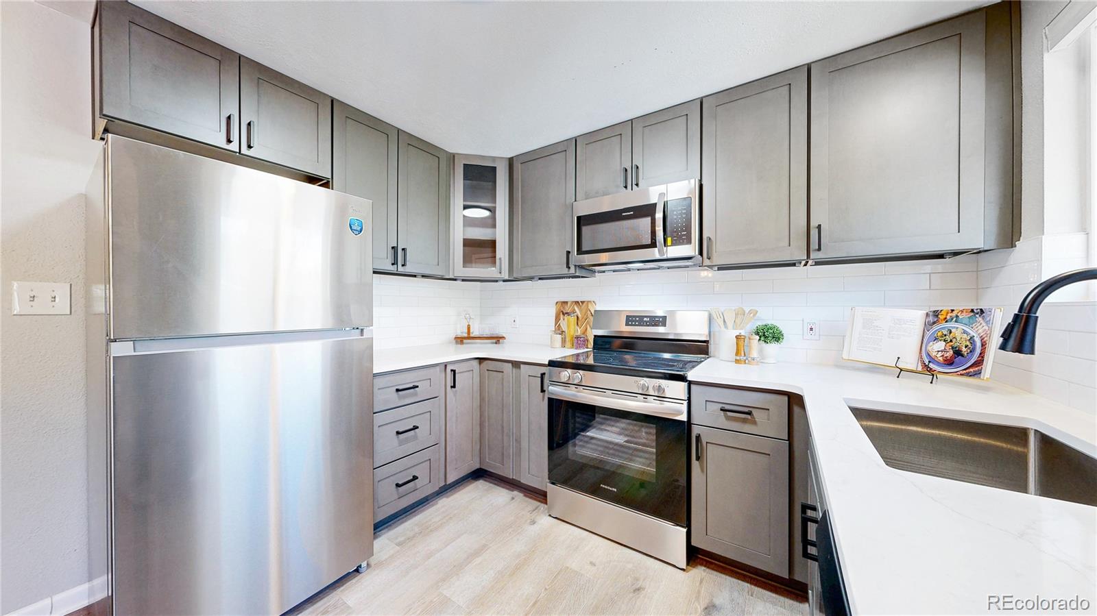 MLS Image #15 for 9395-9397 w 45th avenue,wheat ridge, Colorado