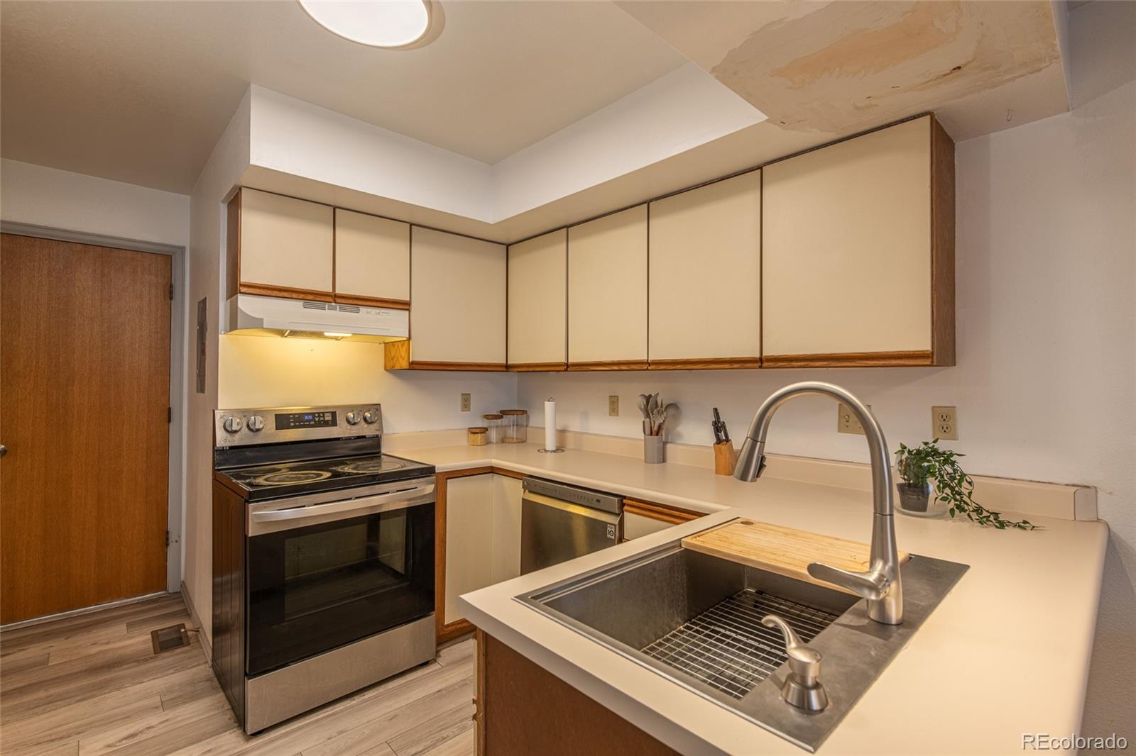 MLS Image #9 for 1243  holland park boulevard,colorado springs, Colorado