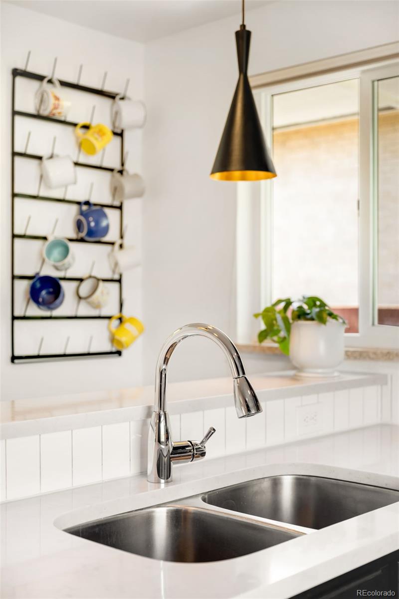 MLS Image #12 for 2504 s williams street,denver, Colorado