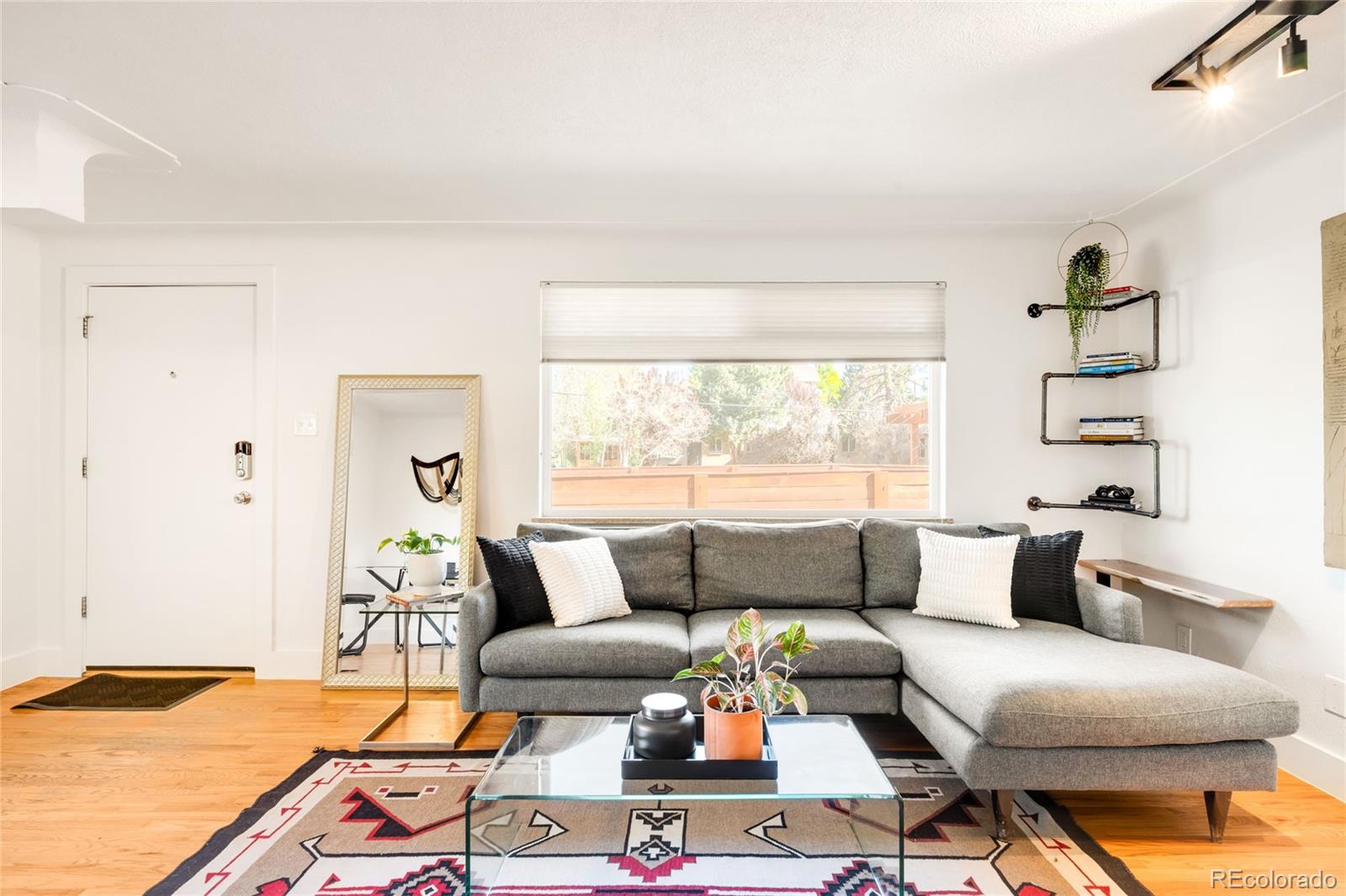 MLS Image #8 for 2504 s williams street,denver, Colorado