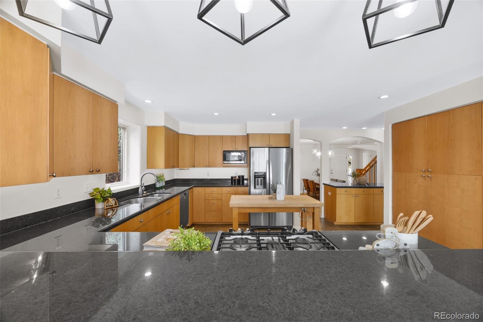 MLS Image #14 for 1941 s fillmore street,denver, Colorado