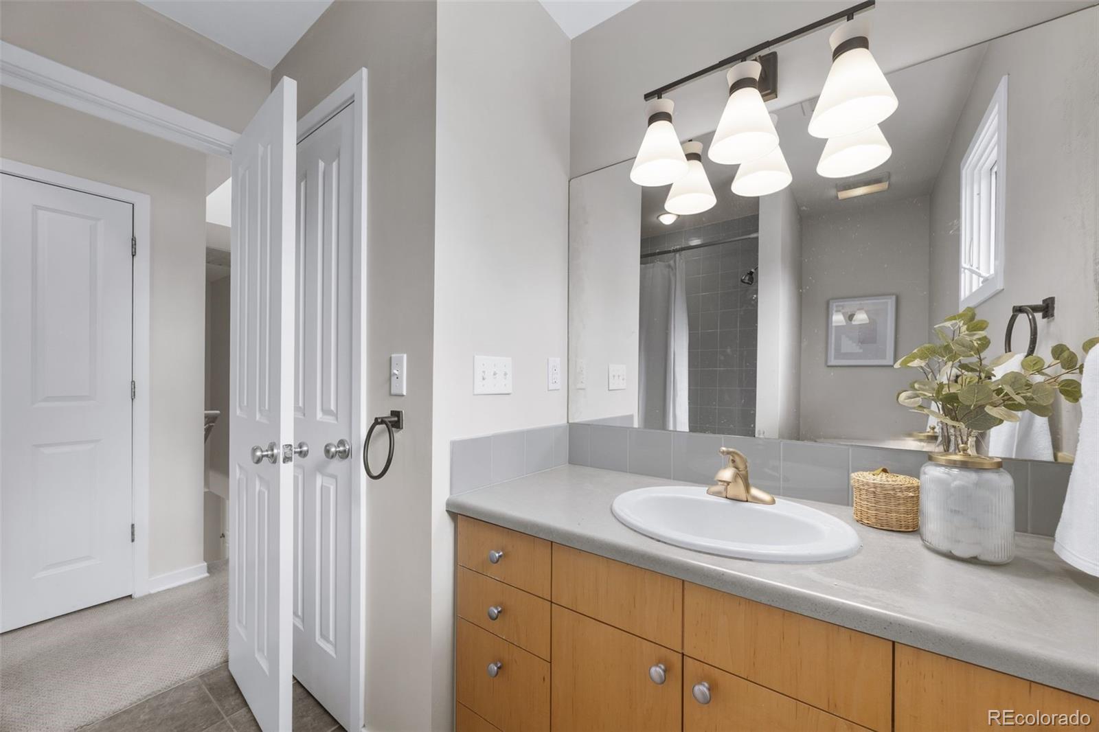 MLS Image #36 for 1941 s fillmore street,denver, Colorado