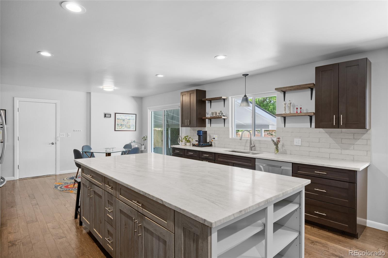 MLS Image #13 for 3941 s hillcrest drive,denver, Colorado