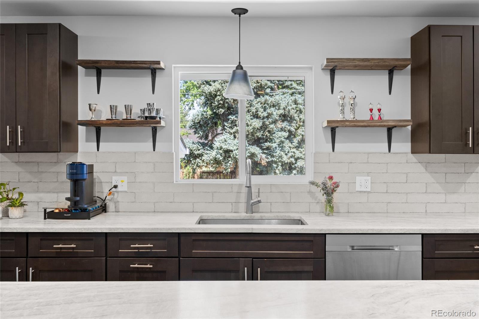 MLS Image #15 for 3941 s hillcrest drive,denver, Colorado