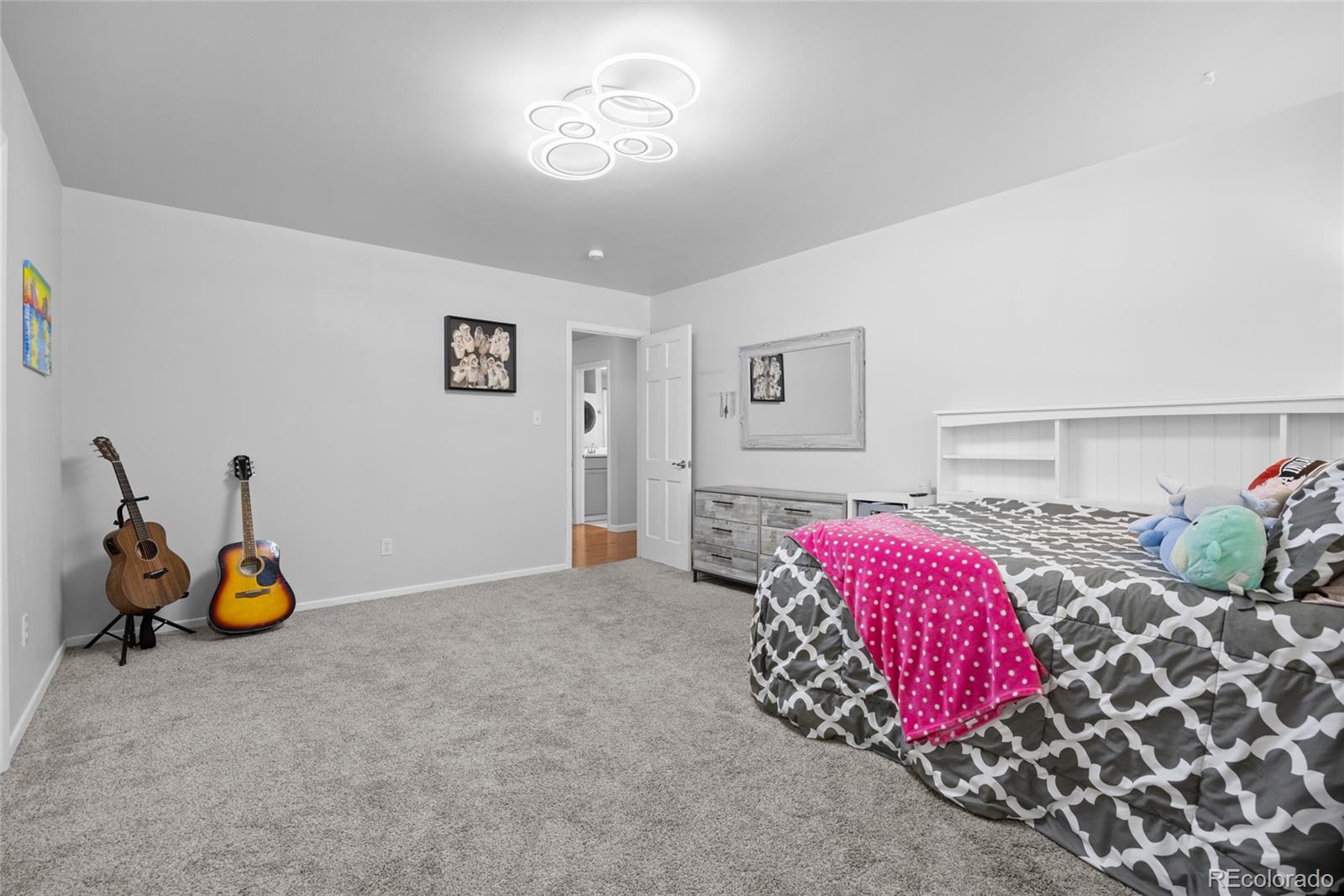 MLS Image #26 for 3941 s hillcrest drive,denver, Colorado