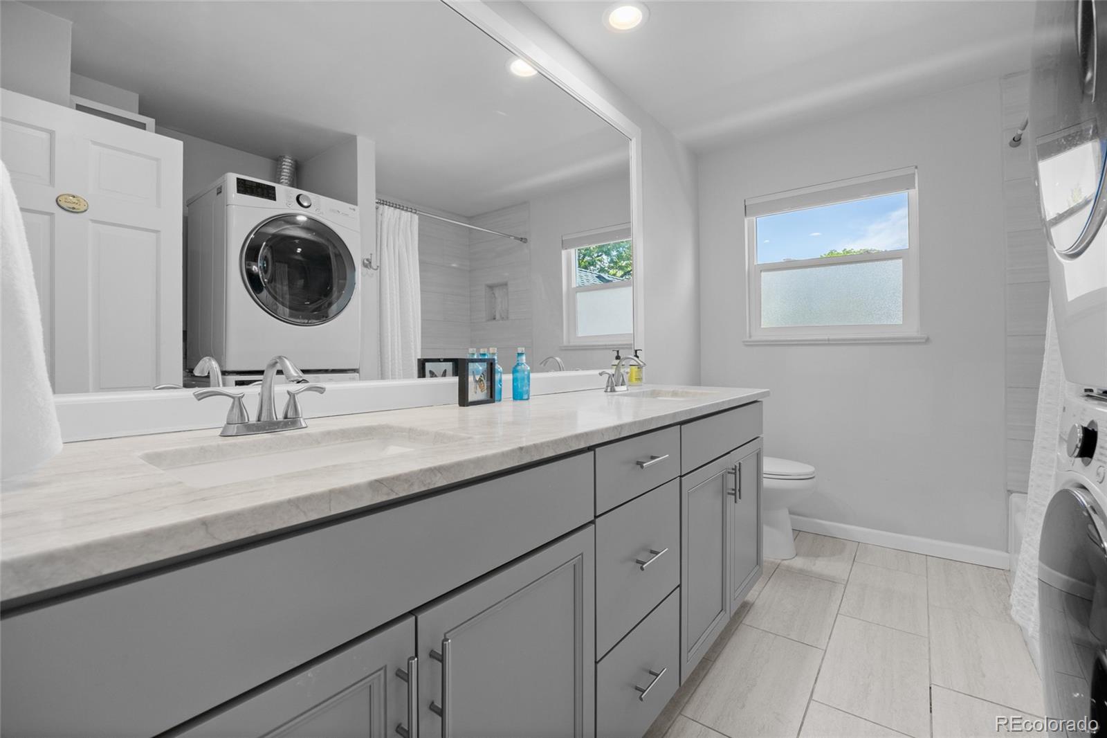 MLS Image #29 for 3941 s hillcrest drive,denver, Colorado