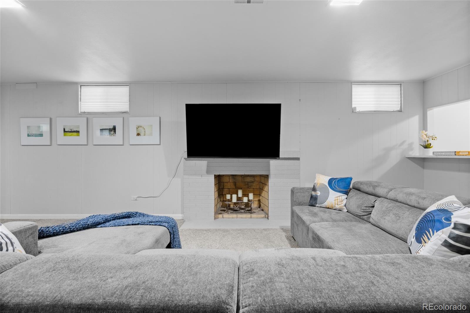 MLS Image #30 for 3941 s hillcrest drive,denver, Colorado