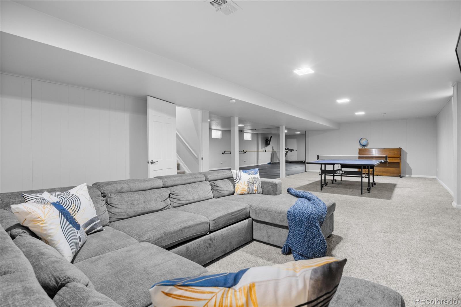 MLS Image #31 for 3941 s hillcrest drive,denver, Colorado