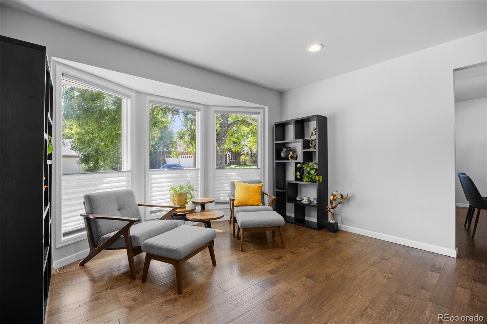 MLS Image #5 for 3941 s hillcrest drive,denver, Colorado