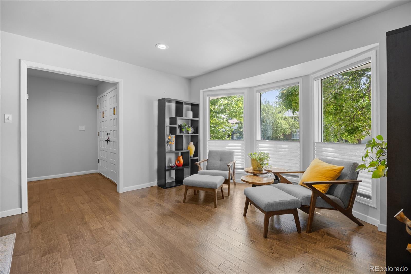 MLS Image #6 for 3941 s hillcrest drive,denver, Colorado