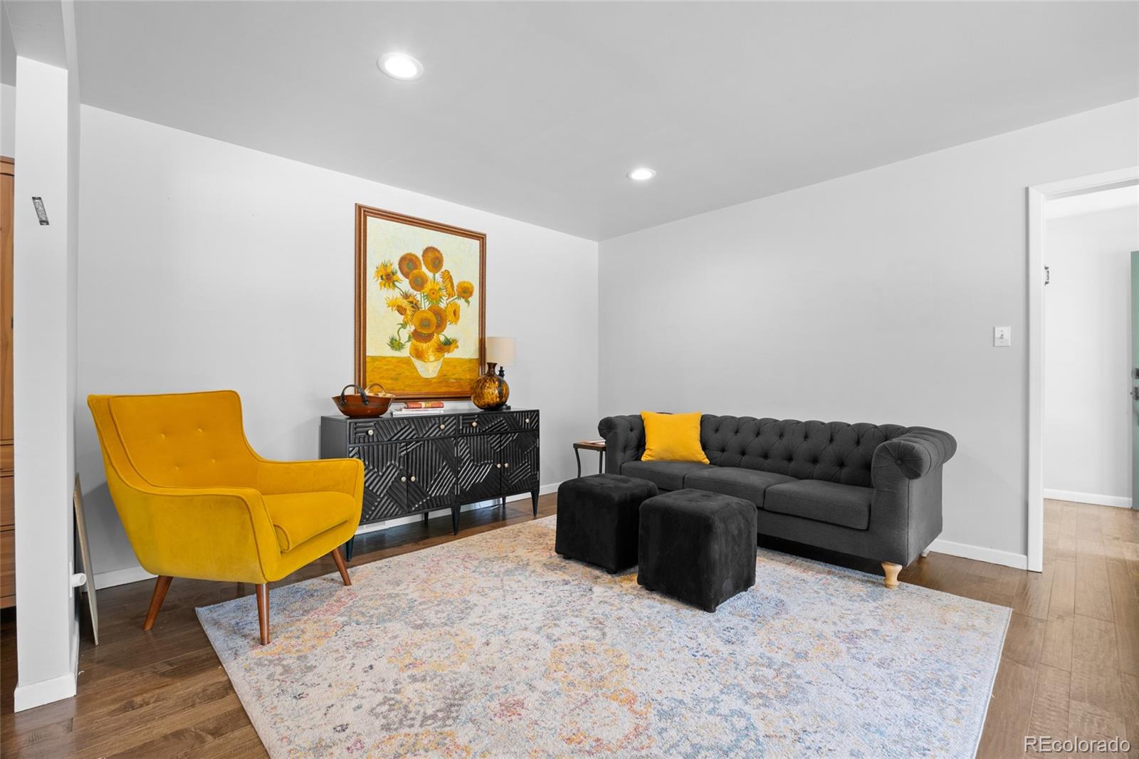 MLS Image #7 for 3941 s hillcrest drive,denver, Colorado
