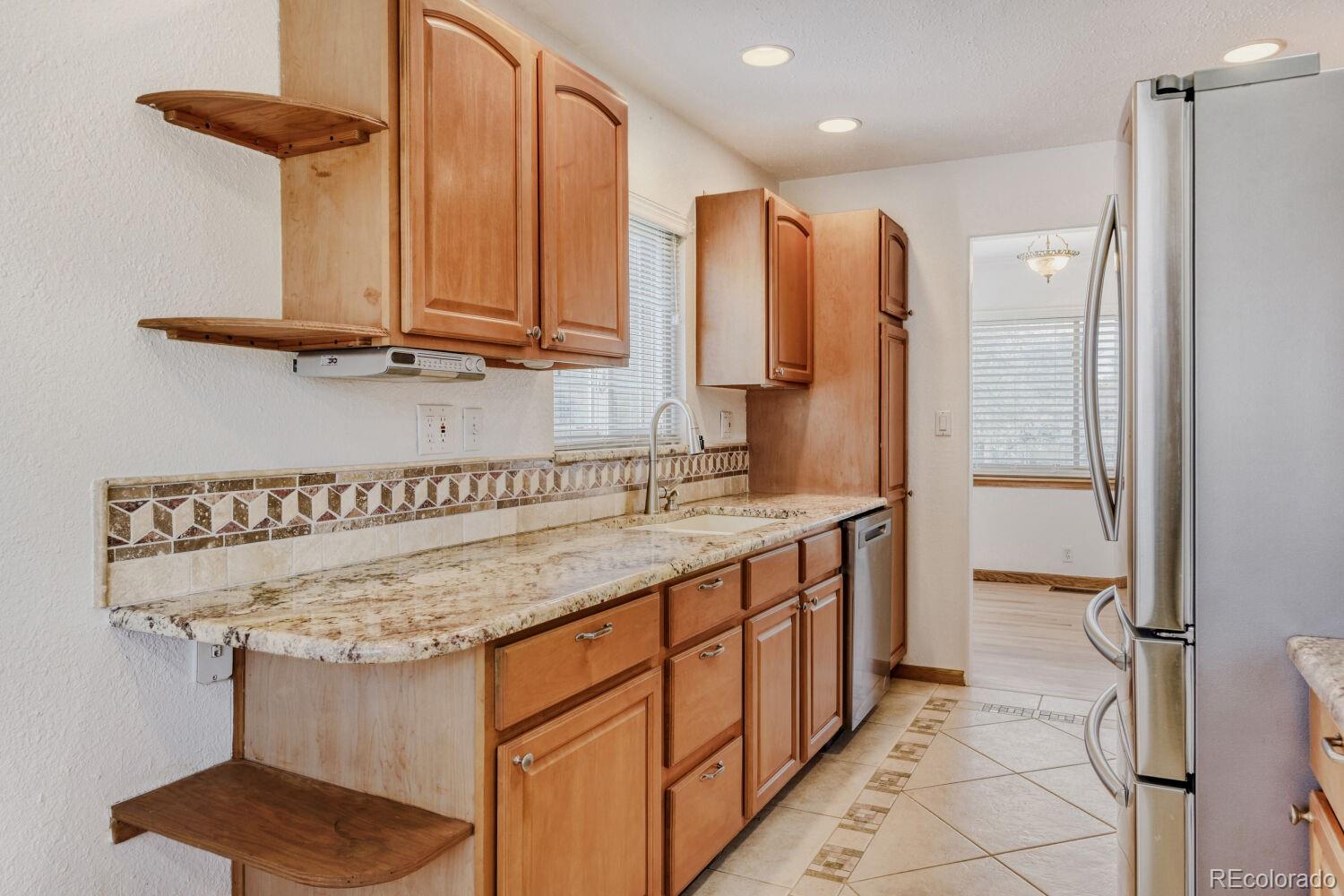 MLS Image #10 for 5896 s lakeview street,littleton, Colorado