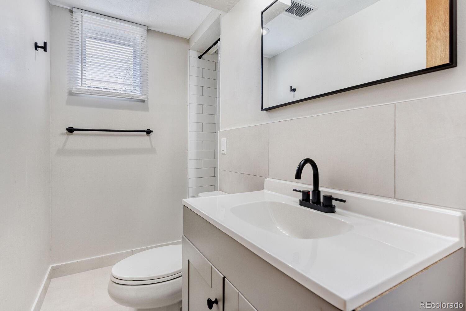 MLS Image #19 for 5896 s lakeview street,littleton, Colorado