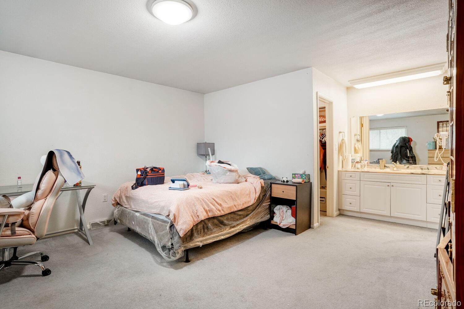 MLS Image #13 for 513 s magnolia lane,denver, Colorado