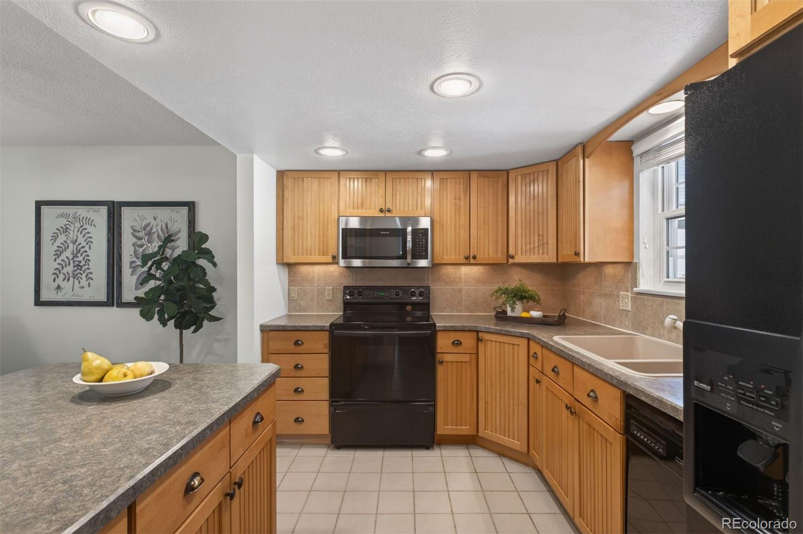 MLS Image #12 for 2558 s vaughn way,aurora, Colorado