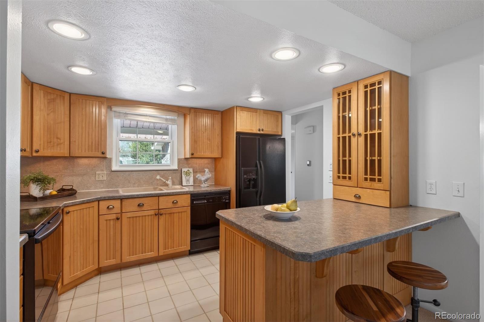 MLS Image #14 for 2558 s vaughn way,aurora, Colorado