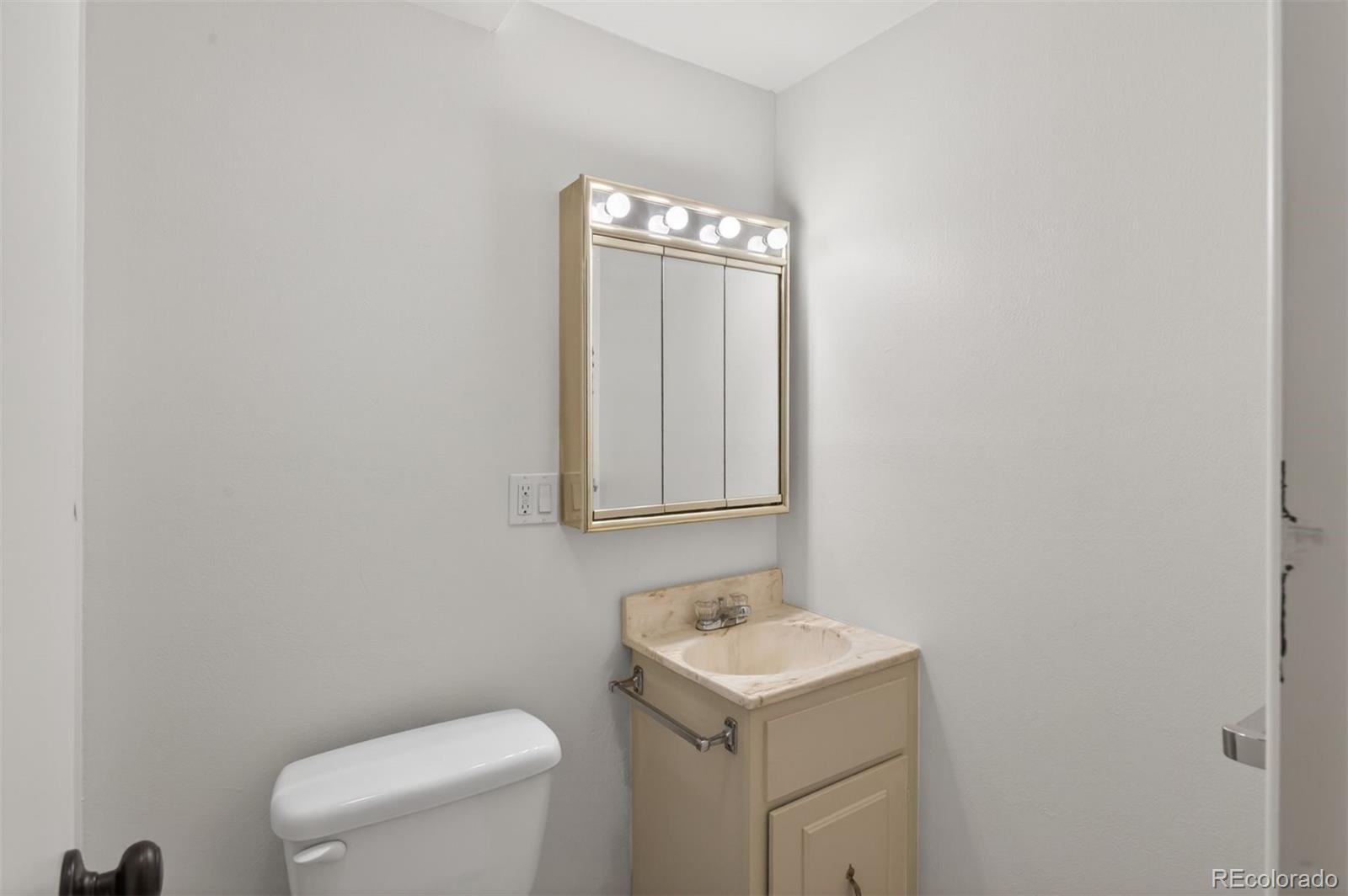 MLS Image #35 for 2558 s vaughn way,aurora, Colorado