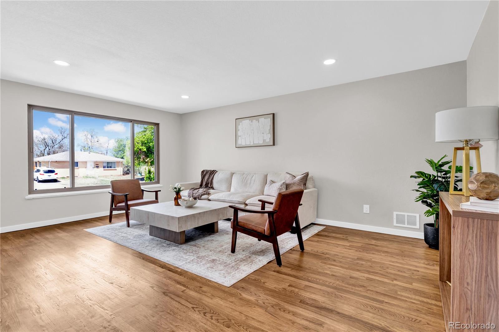 MLS Image #11 for 3040  cimarron street,aurora, Colorado