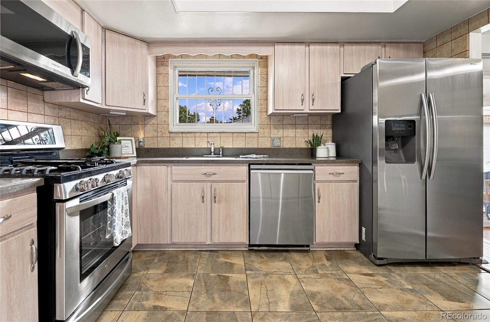 MLS Image #7 for 5292  scranton street,denver, Colorado