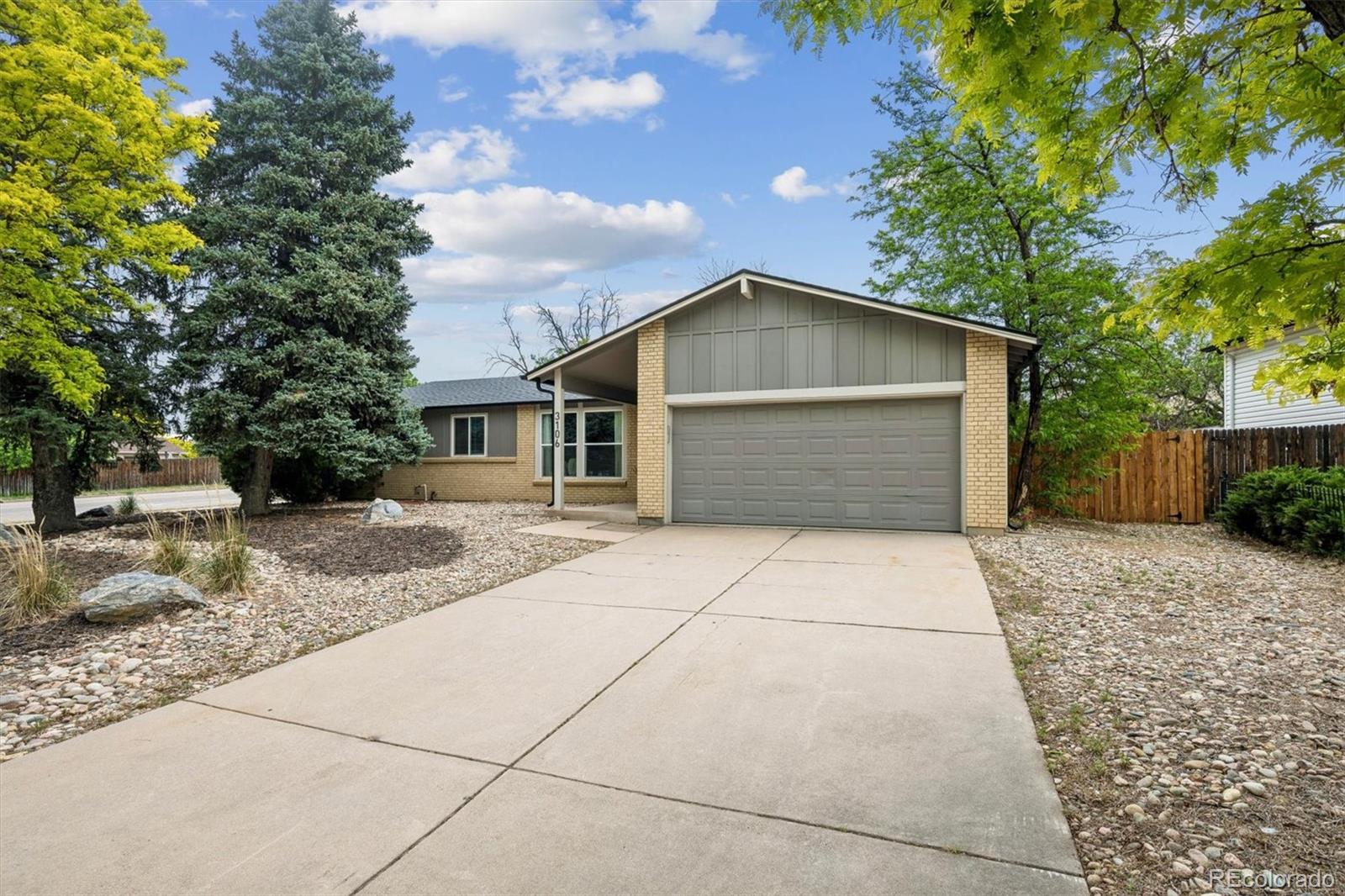 MLS Image #2 for 3106 s olathe way,aurora, Colorado