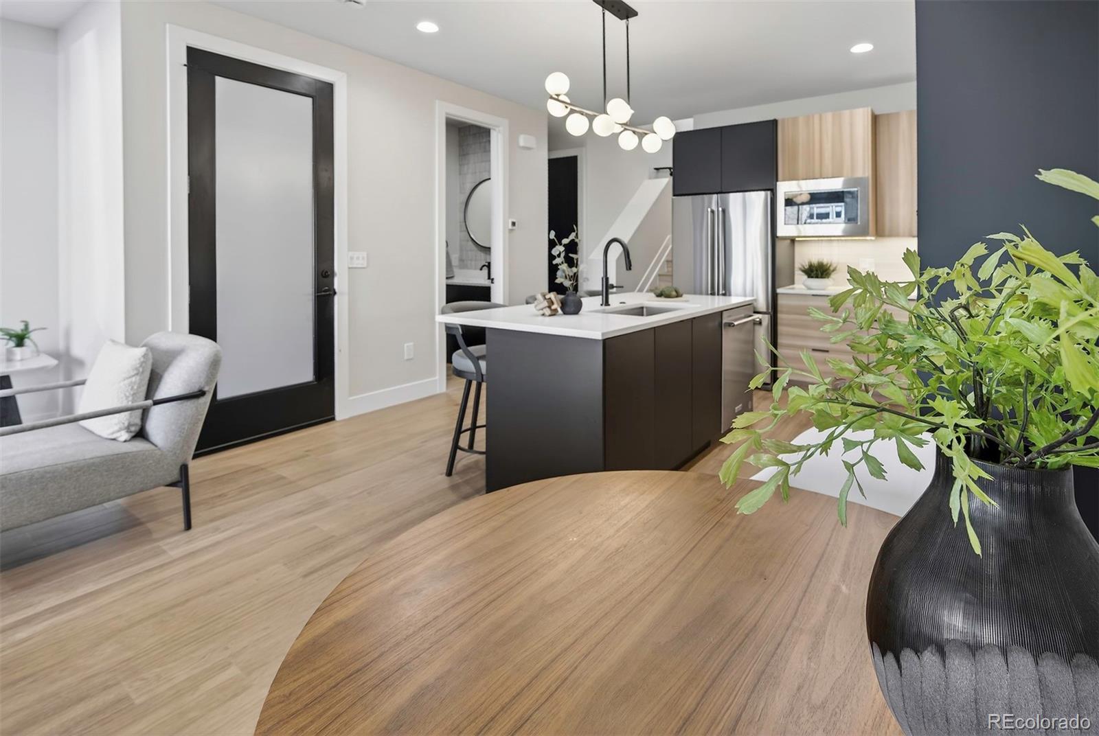 MLS Image #6 for 826  cherry street,denver, Colorado
