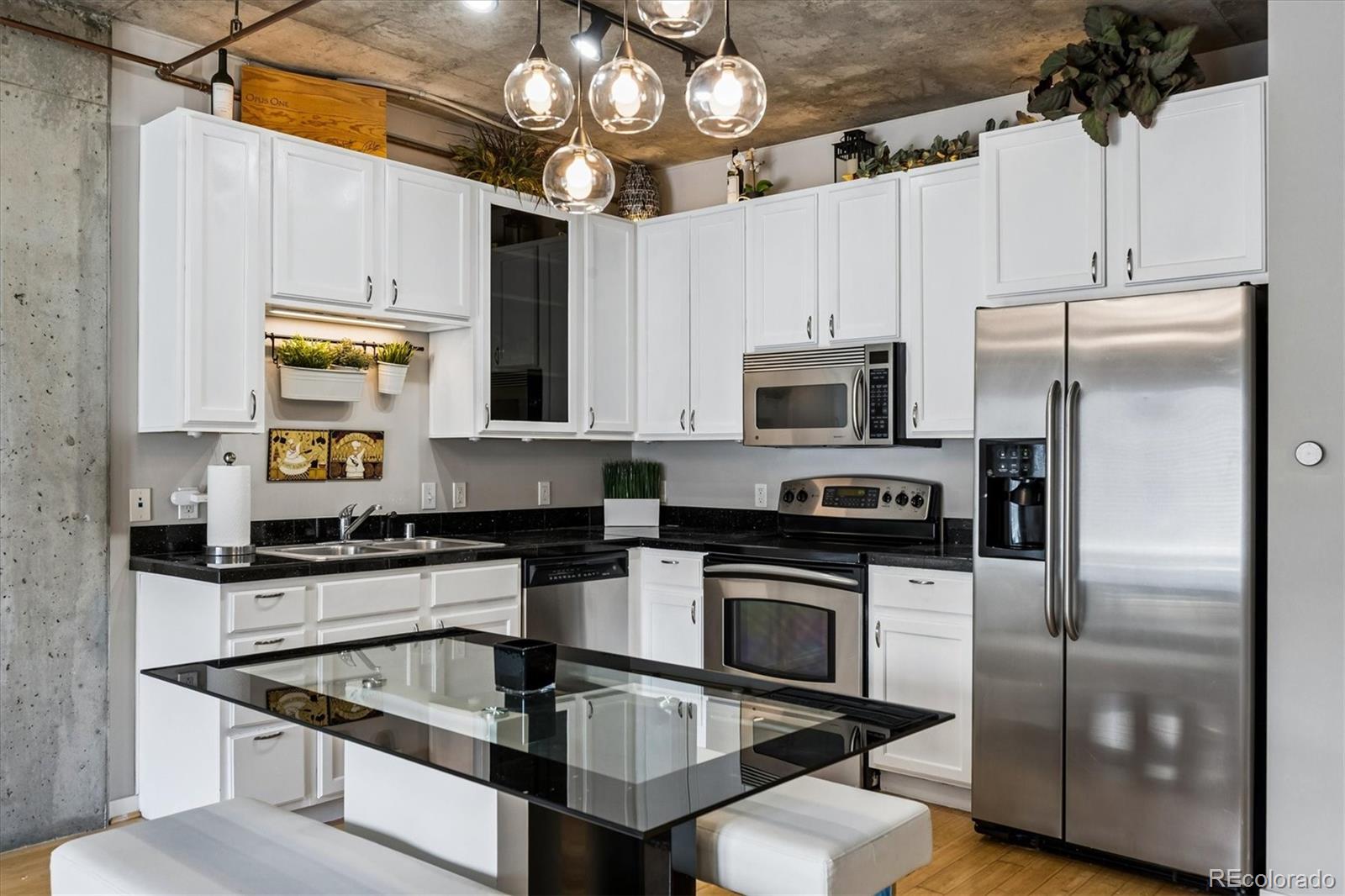 MLS Image #3 for 1475  delgany street 605,denver, Colorado