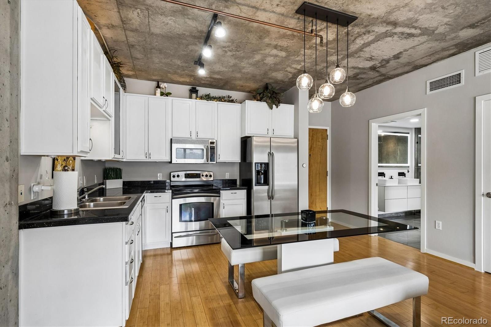 MLS Image #5 for 1475  delgany street 605,denver, Colorado