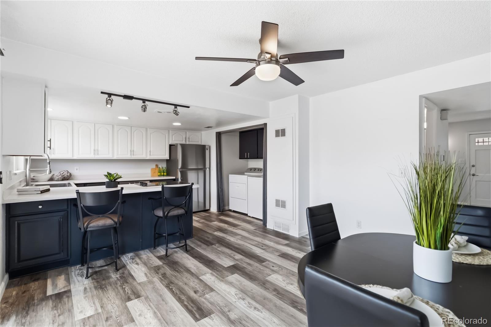 MLS Image #5 for 12516 w virginia avenue,lakewood, Colorado
